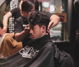 De Fred Barbershop Burangrang