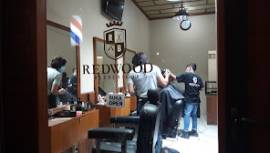 Redwood Barbershop Surabaya 