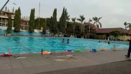 Kolam Renang UNESA