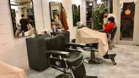 Di Bawah Pohon Barber & Shop BSD