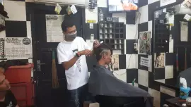 Wani Klimis Barbershop Semarang